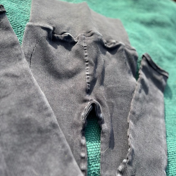 NWOT $78 Free People Happiness Runs Ribbed Compression Leggings in Black - Picture 9 of 9